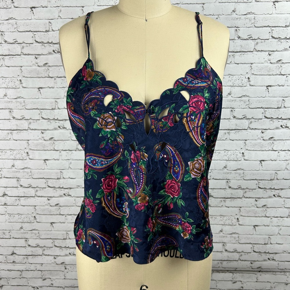 Victoria’s Secret | sleepwear, crop top rose pattern blue covered buttons size M